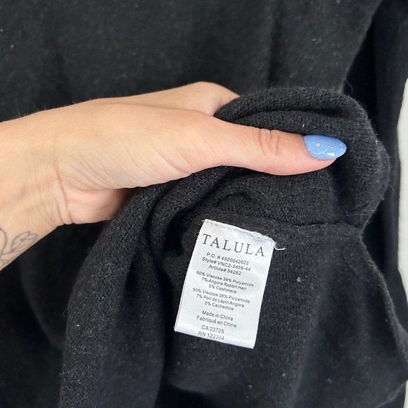 ARITZIA TALULA Cashmere V neck Long Sleeve size XXS - fits like XS - Picture 4 of 4